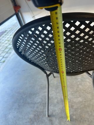 Sedia impilabile grigio scuro in acciaio marca italiana