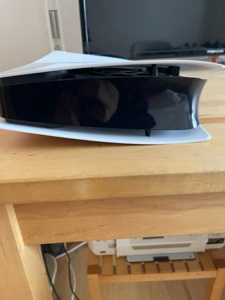 Play 5 digita como nuevo con un mando y en su caja