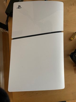 Play 5 digita como nuevo con un mando y en su caja