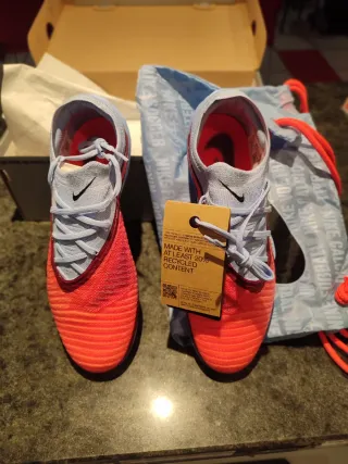 Botas Fútbol Nike Phantom 6 Low Elite