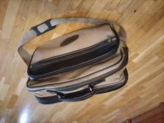 Bolso cartera documentos beige y negro