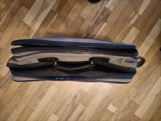 Bolso cartera documentos beige y negro