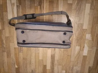 Bolso cartera documentos beige y negro