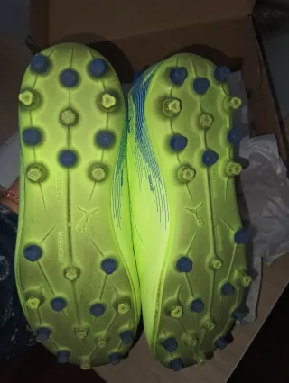 Botas de fútbol Puma niño T.33