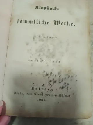 Libro antiguo en alemán