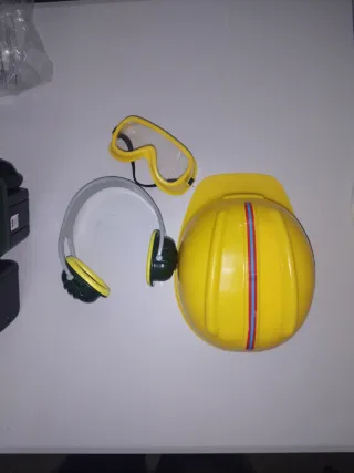 Mini motosierra Bosch para niños