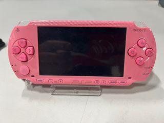 PSP 1004 Edición Rosa con Cargador + bateria