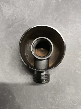 Toma de agua para muro. Porcelanosa