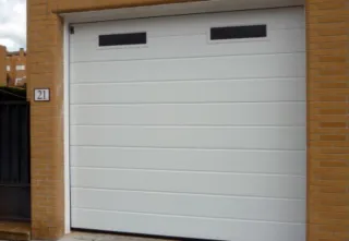Puertas de garaje automáticas .