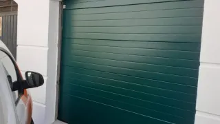 Puertas de garaje automáticas .