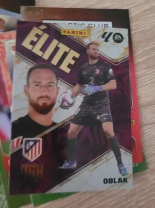 Cartas megacracks mgk liga panini.