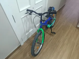 Bici infantil 20" azul y verde