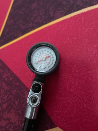 Bomba de suspensión Specialized