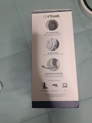 Cascos Gaming TRUST FORTA PS4/PS5 Nuevos