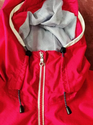 Chaqueta cortavientos impermeable lluvia o nieve