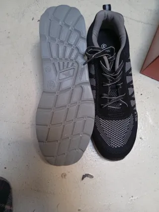 Zapatos de seguridad negros y grises T43