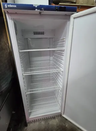 Nevera Edenox APS-651