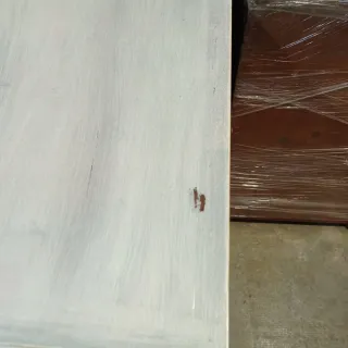 Cómoda antigua restaurada gris y blanca