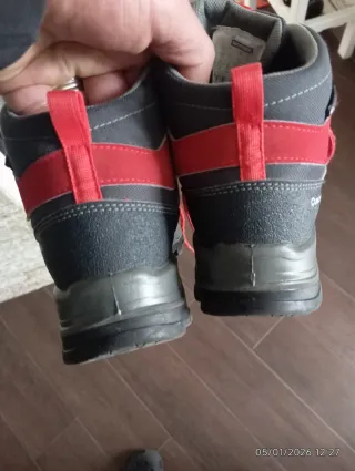 Scarponcini trekking Quechua n.38