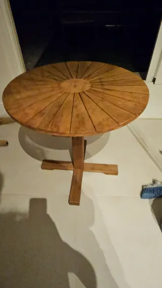 Tavolo rotondo in legno per esterni (70 cm)
