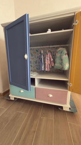 Armario de madera. Pieza unica