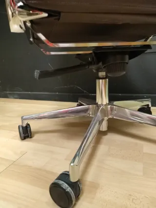 Silla de oficina piel y cromo