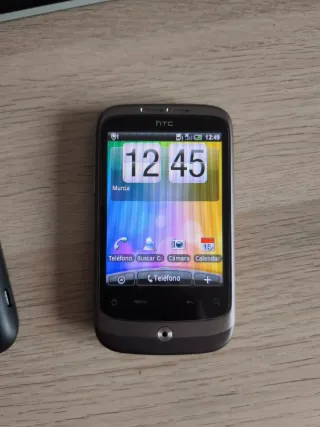Móviles HTC Negro y Gris