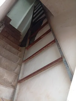 Escalera de hierro 4m