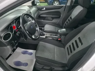 Ford Focus 2010 Xénon Techo