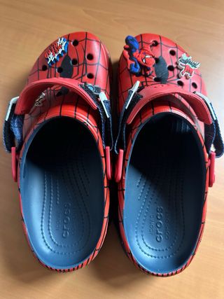 Crocs Spider-Man Rojos Talla 9 M Equivale a 42-43