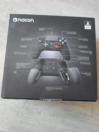 Mando Nacon Revolution Pro Controller 3 PS4