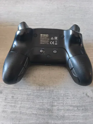Mando Nacon Revolution Pro Controller 3 PS4