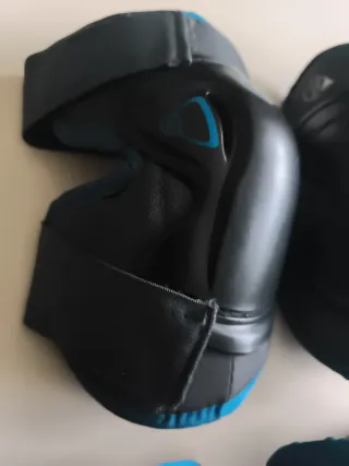 Rodilleras y coderas (DECATHLON)para patinaje