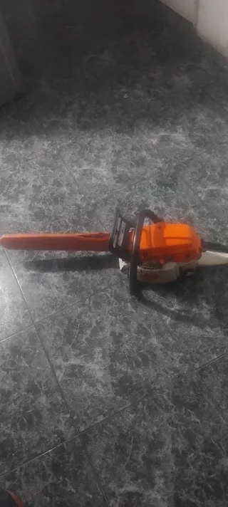 Motosierra stihl 261