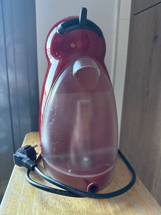 Cafetera Nescafé Dolce Gusto DeLonghi Roja