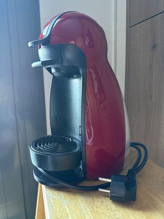 Cafetera Nescafé Dolce Gusto DeLonghi Roja