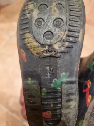 Botas de agua infantiles con coches