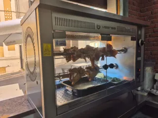 Asador de pollos a gas 3 espadas