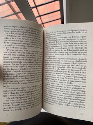 Libro: Perros Y Chacales