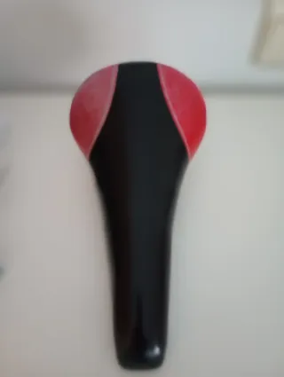 Sillín de bicicleta con nuez