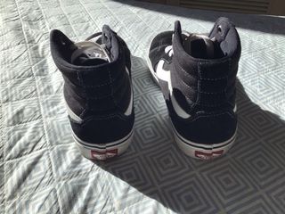 Zapatillas Vans Altas Negras Talla 40 NUEVAS