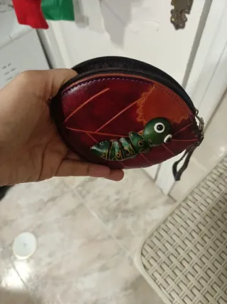 Monedero original cuero hoja y oruga