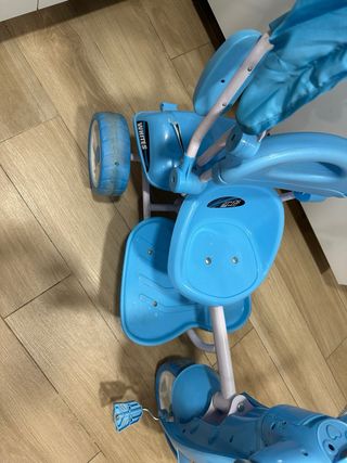 Triciclo infantil azul tipo moto