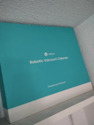 Robot aspirador blanco poco uso