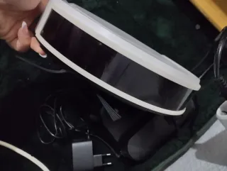 Robot aspirador blanco poco uso