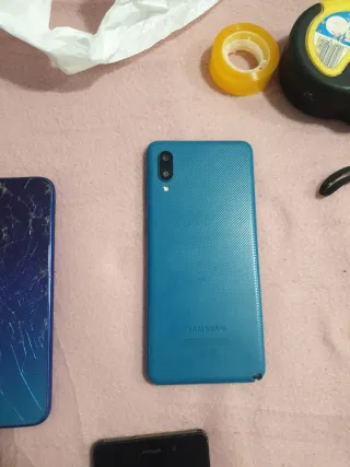 Lotto di 6 cellulari per pezzi