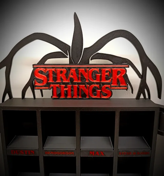 EXPOSITOR FUNKOS KINDER JOY DE STRANGER THINGS