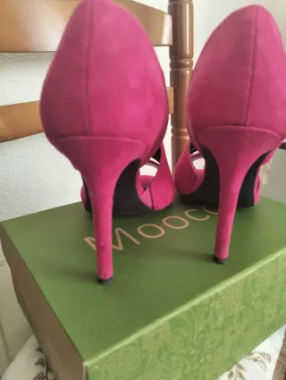 Zapatos de vestir Moocci rosas