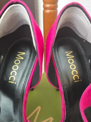 Zapatos de vestir Moocci rosas