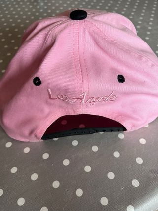 Gorra juvenil Los Angeles rosa y negra